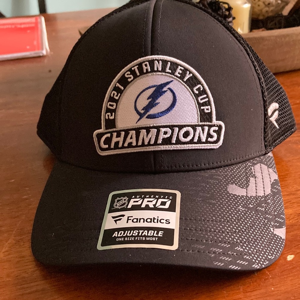 Fanatics authentic pro Tampa bay lightning Stanley cup 2021 adjustable hat